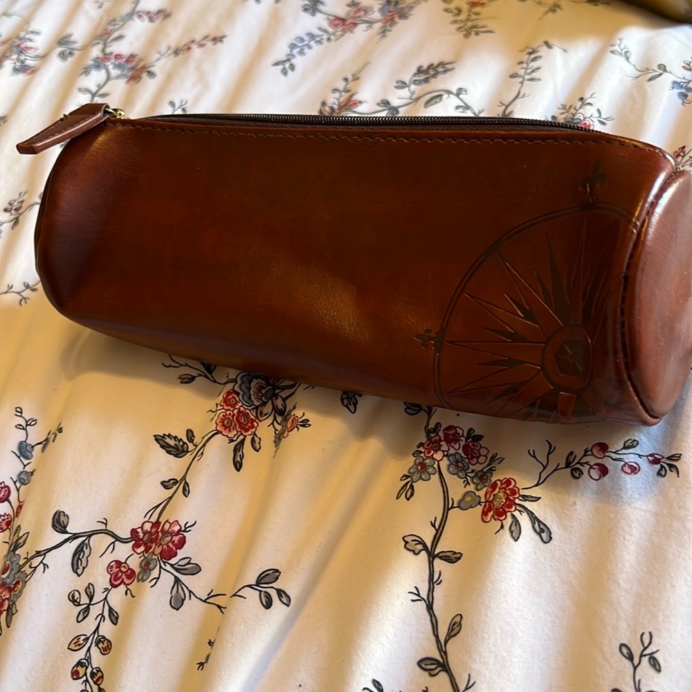 Brown Compass Bag - Good for toiletries.